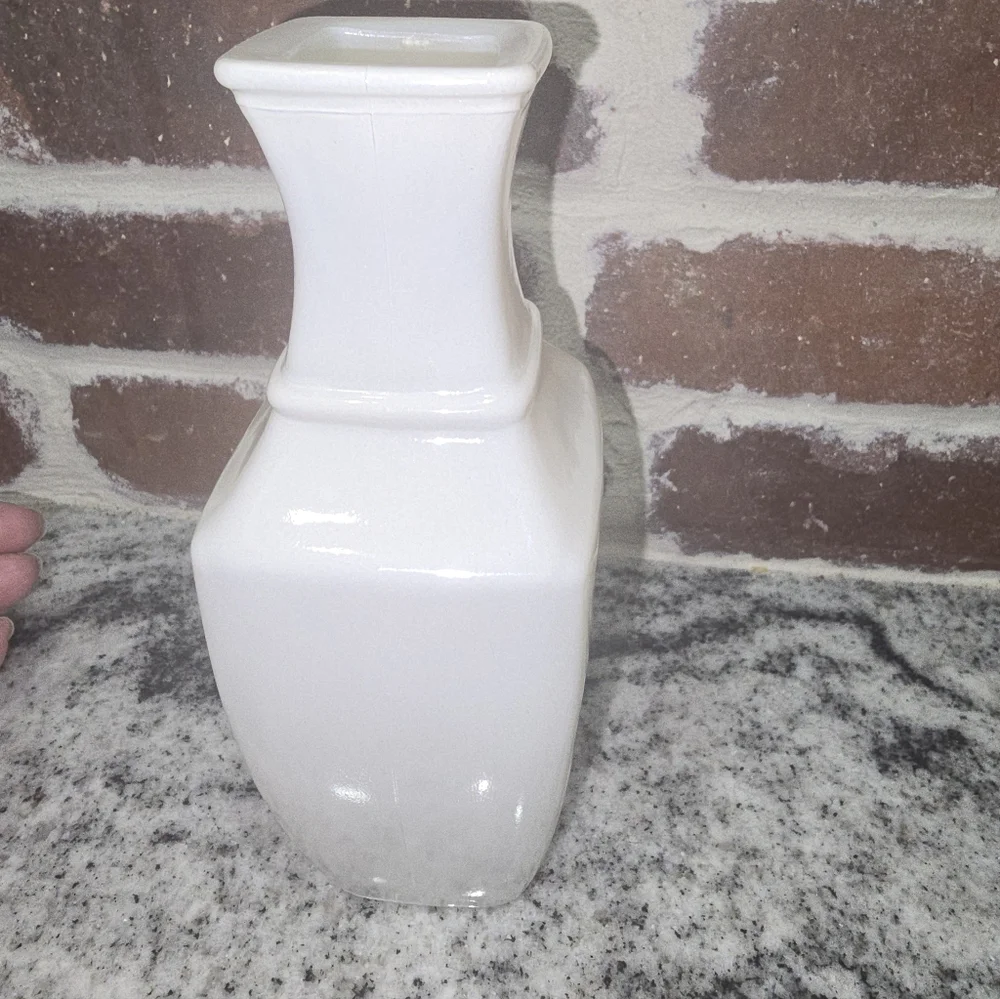 Avon Vintage 90s Vase